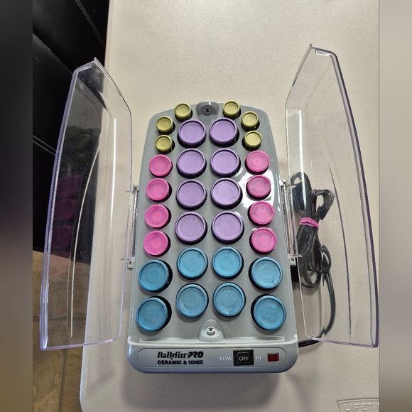 Babyliss Pro Ionic and Ceramic Hot rollersSelling for a friend. Used max 3 ti - Picture 2 of 4